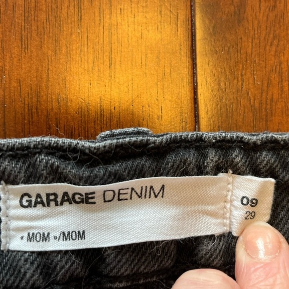 Garage black Distressed Women Mom Jeans size 29 - Picture 5 of 5